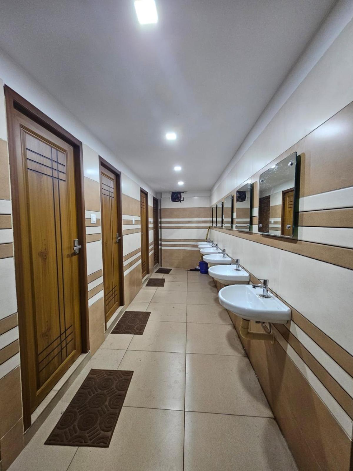 Lowfare Dormitory โคชิโคด ภายนอก รูปภาพ